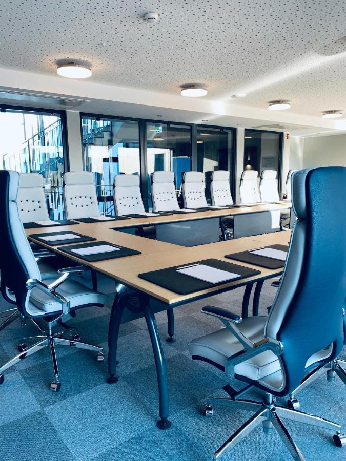 Intergroup Business&Design Hotel Ingolstadt Kosching Exterior foto